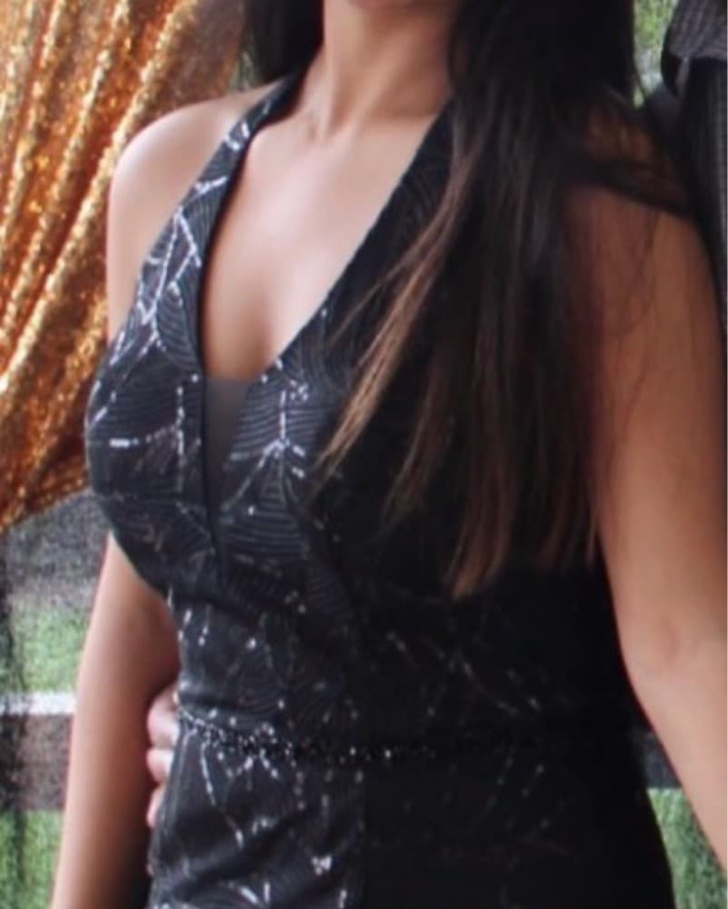Captivating Sequined Mermaid Gown - Image 2