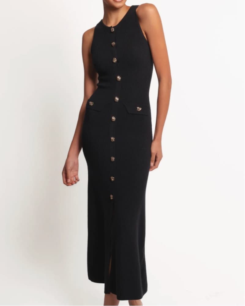 Chic Black Sleeveless Maxi Dress - Image 1