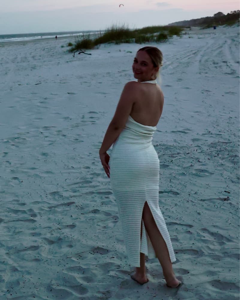 Elegant Ribbed Halter Maxi Dress - Image 3