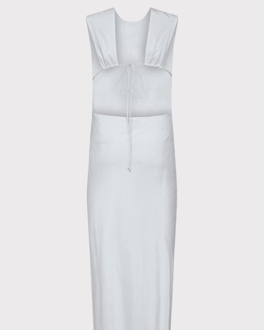 Elegant Flowing White Maxi Dress - Image 1