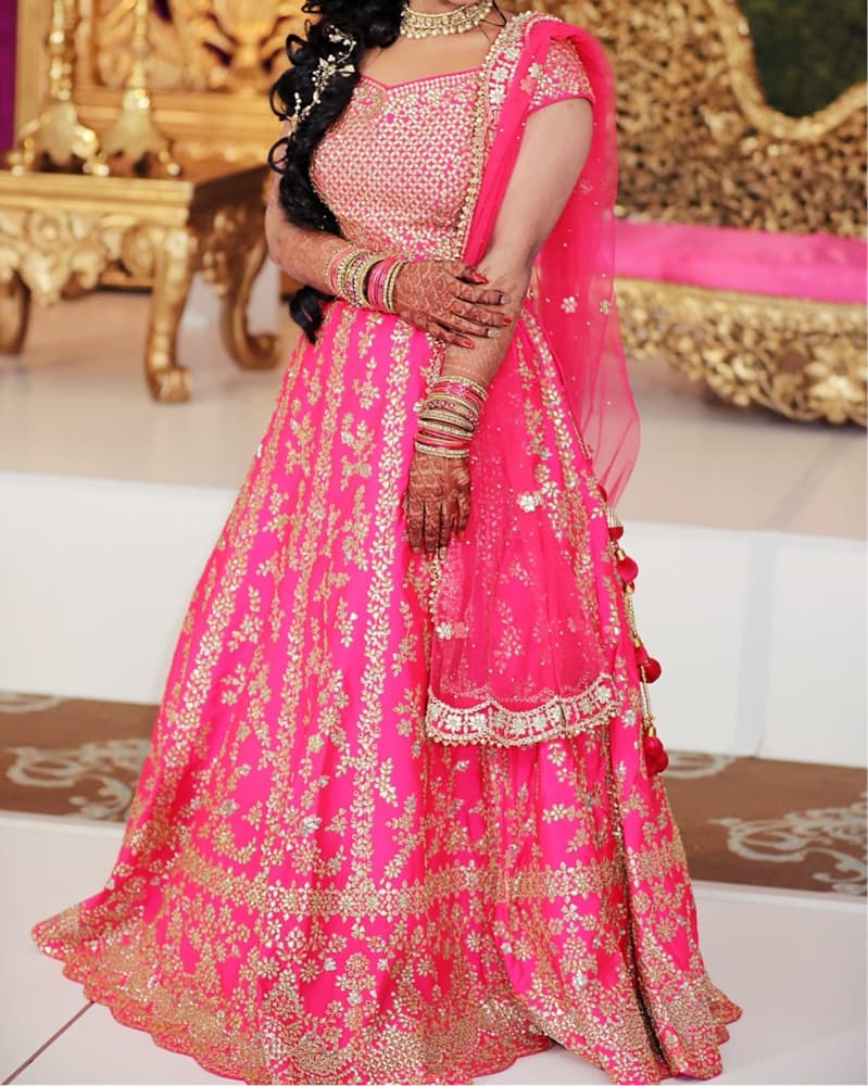 Exquisite Fuchsia Embroidered Lehenga - Image 4