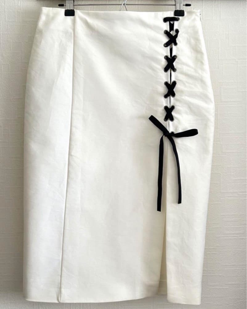 Lace Up Sporty Midi Pencil Skirt - Image 2
