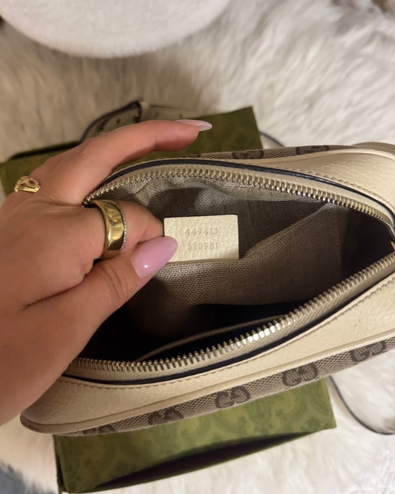 Gucci Supreme Bree Camera Crossbody Bag  - Image 5