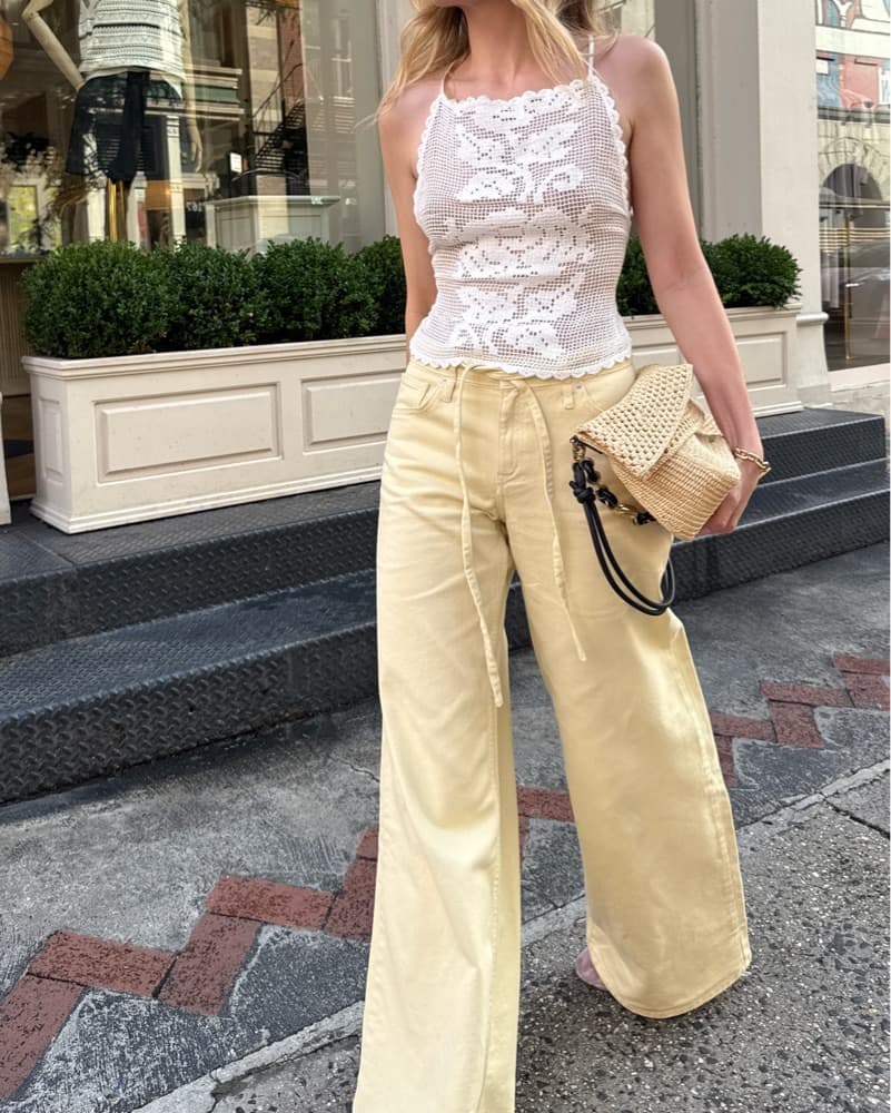 Low-Rise Wide Leg Jeans - Image 3