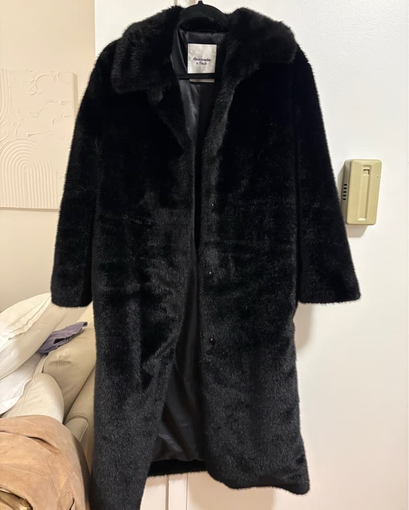 Abercrombie Faux Fur Coat - Image 3