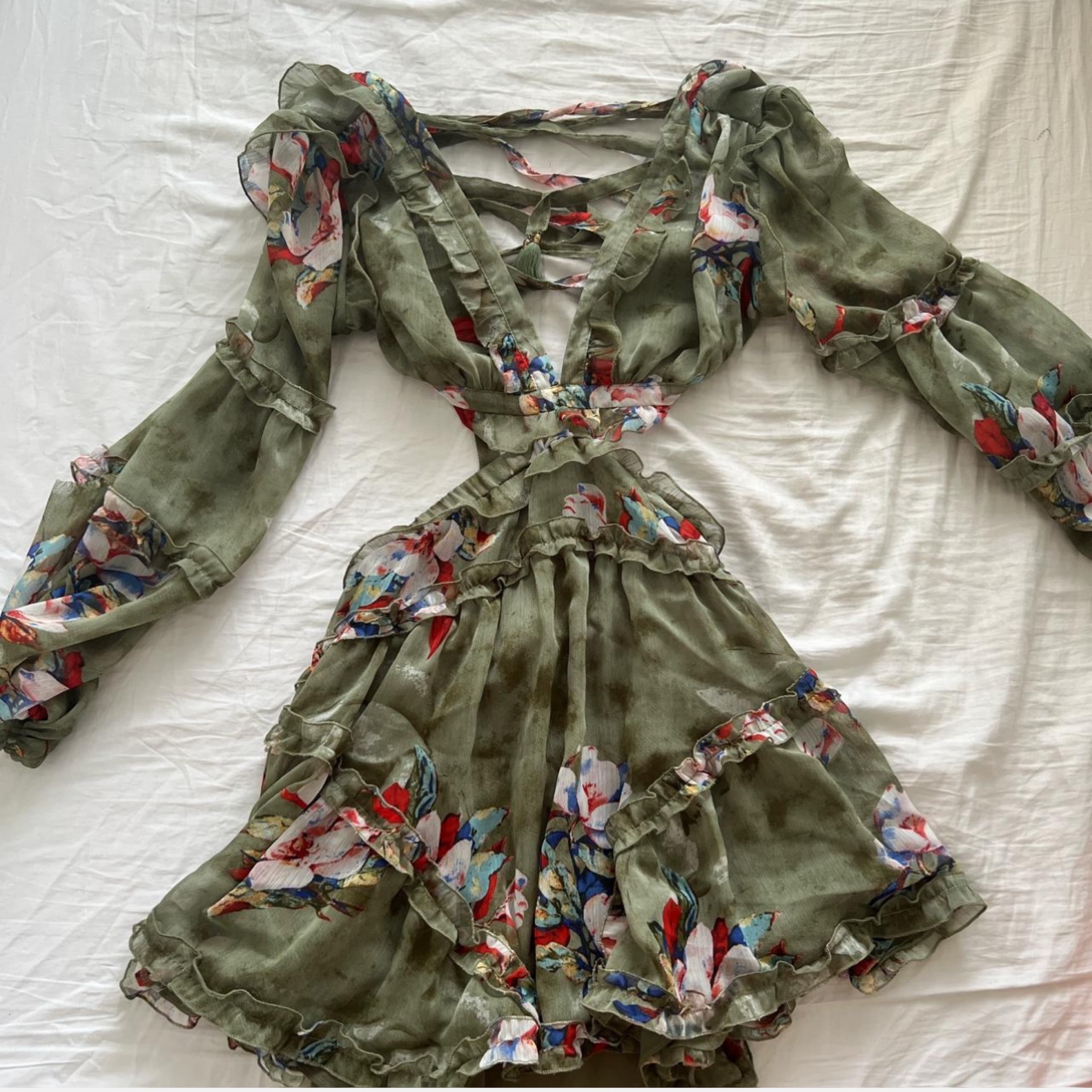 Cutout Flower Dress - Image 3