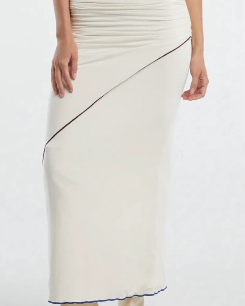 Elegant Ruched Midi Dress - Image 3