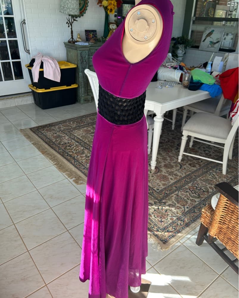 Vibrant Fuchsia Maxi Dress - Image 4