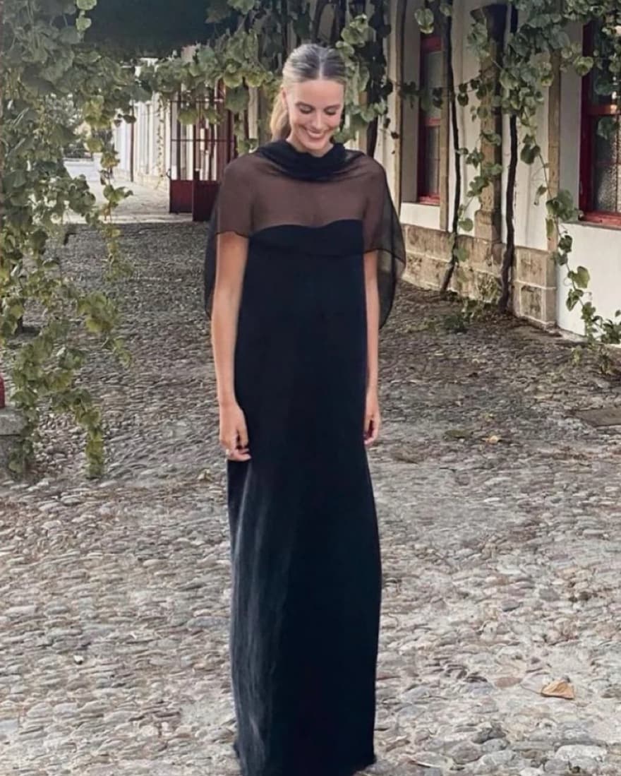 Cris Serra Gown & Cape   - Image 2