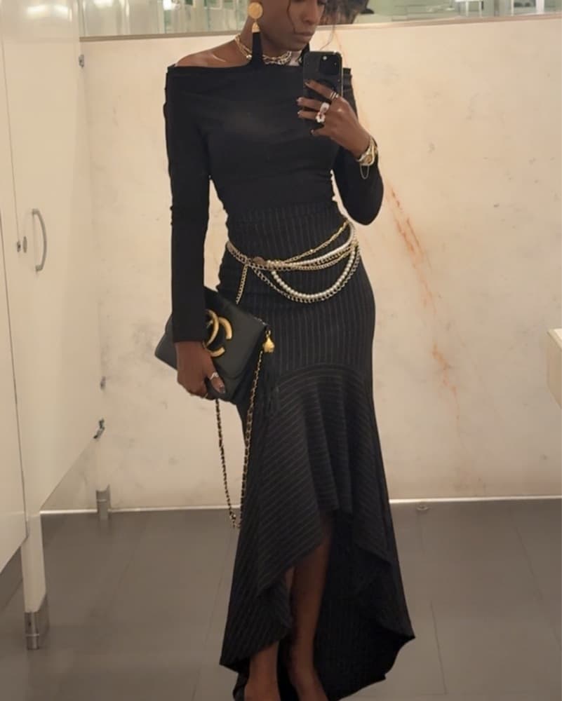 Elegant Black Maxi Dress with Dramatic Chains - Image 3