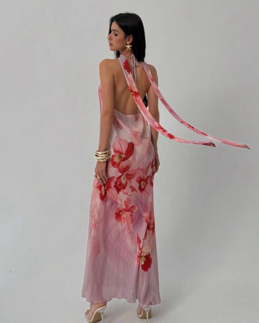 Floral Plumge Neck Crimped Dress - Image 3