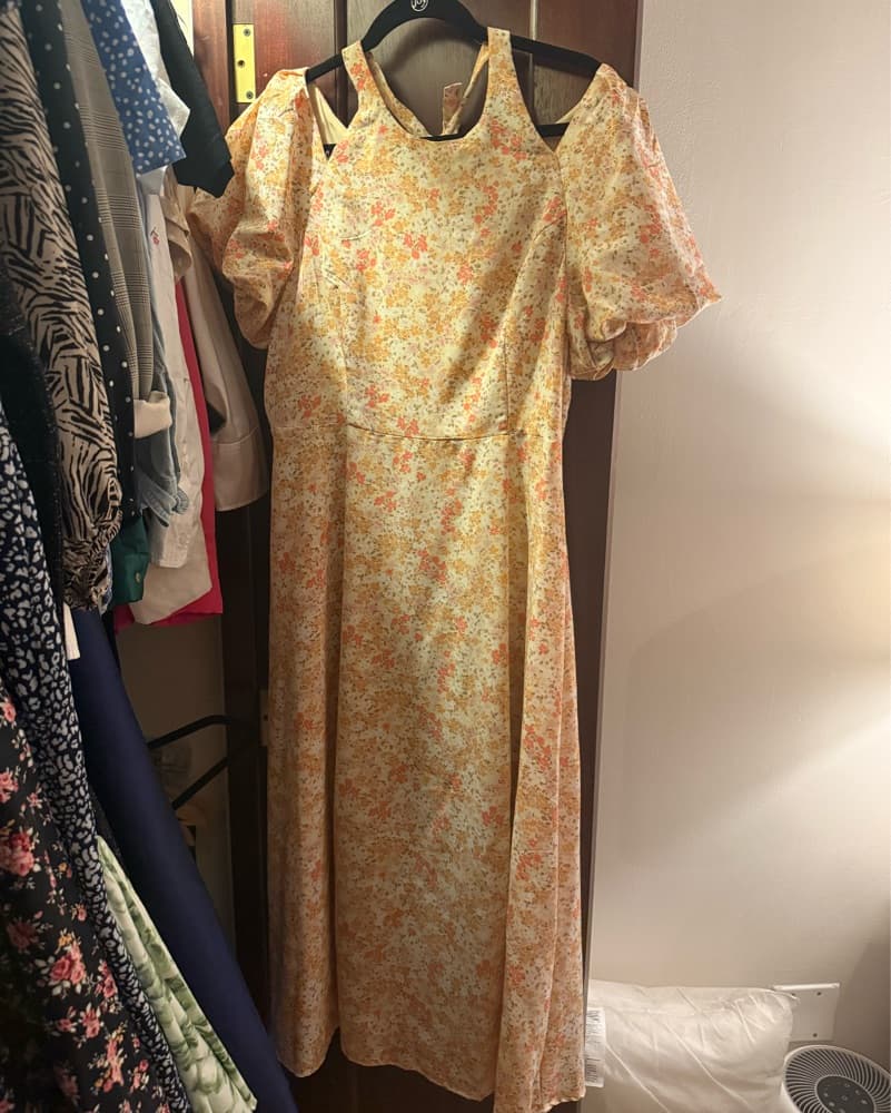 ASTR Floral Midi Dress - Image 3