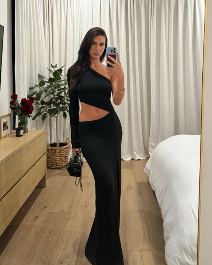 Black One-Shoulder Dress - Image 6