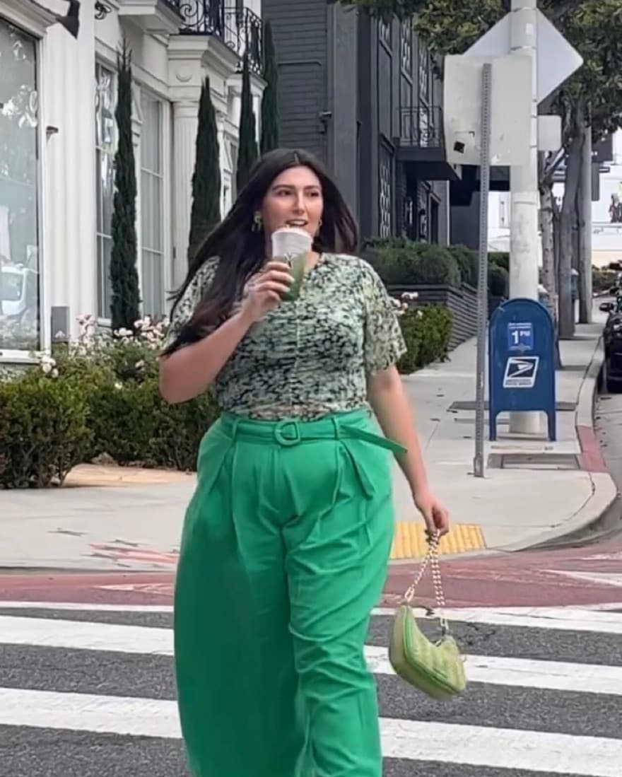 Green Highwaisted Belted Pants - Image 2