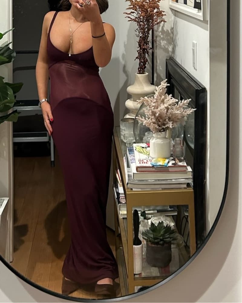 Elegant Burgundy Maxi Dress - Image 4