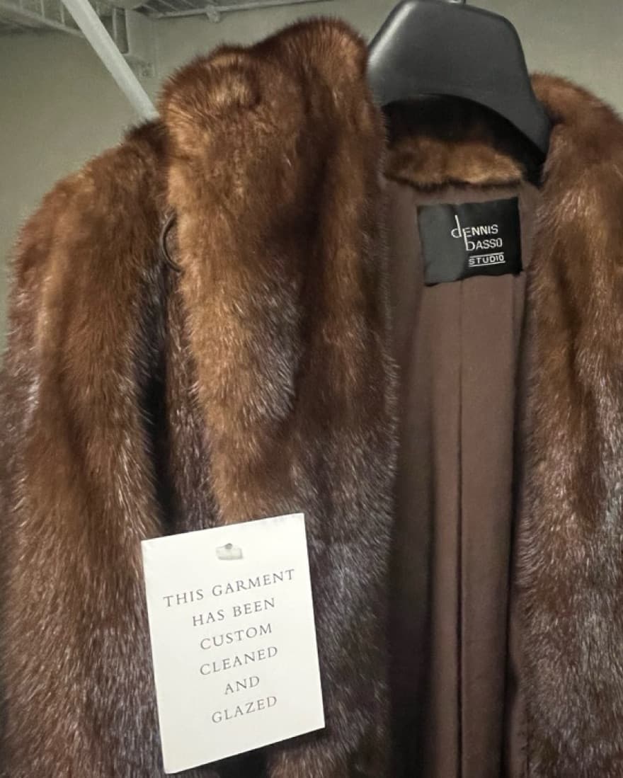 Genuine Mink Fur Coat (PETITE) - Image 4