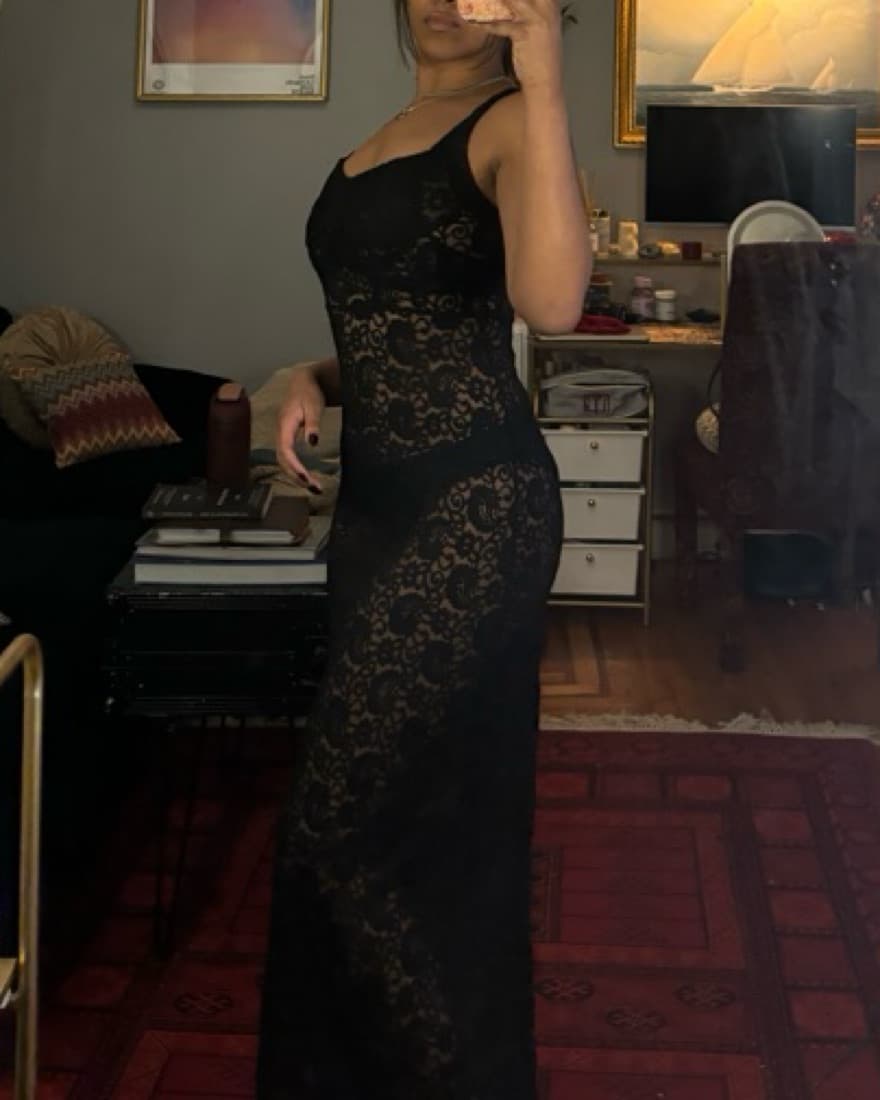 Elegant Lace Maxi Dress - Image 4