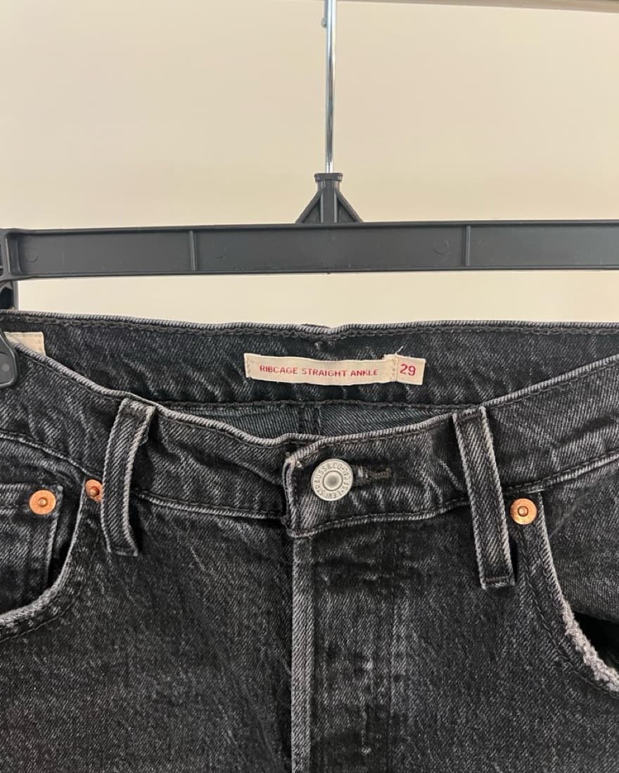 Levi’s Ribcage Jeans - Image 5