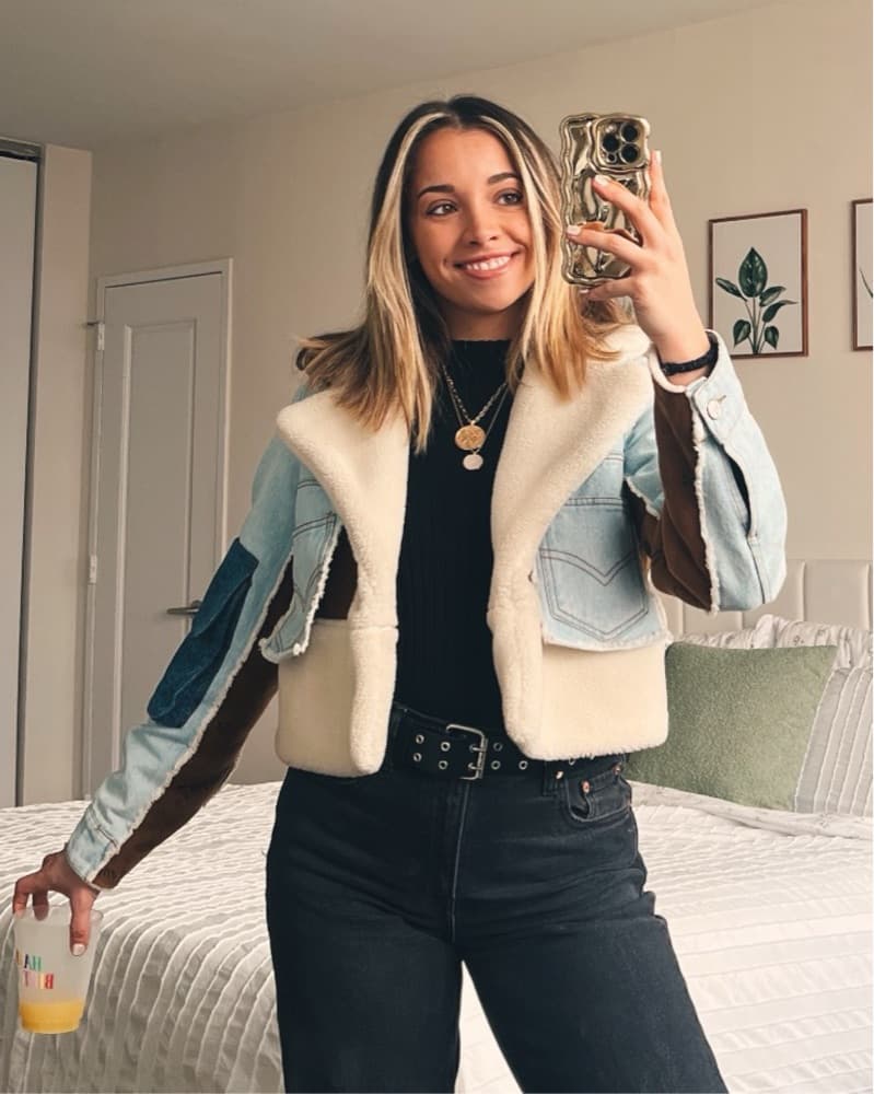 Stylish Denim Jacket with Cozy Faux Fur Trim - Image 1