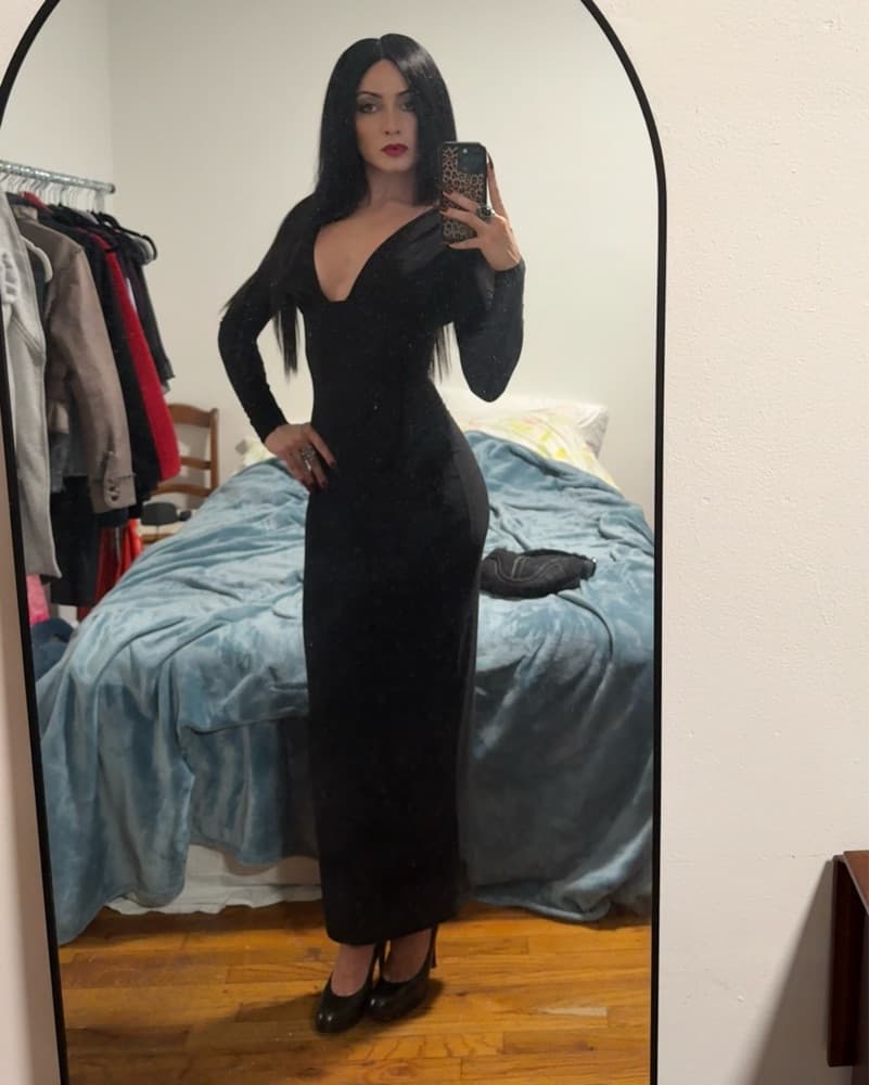 Morticia Costume - Image 1