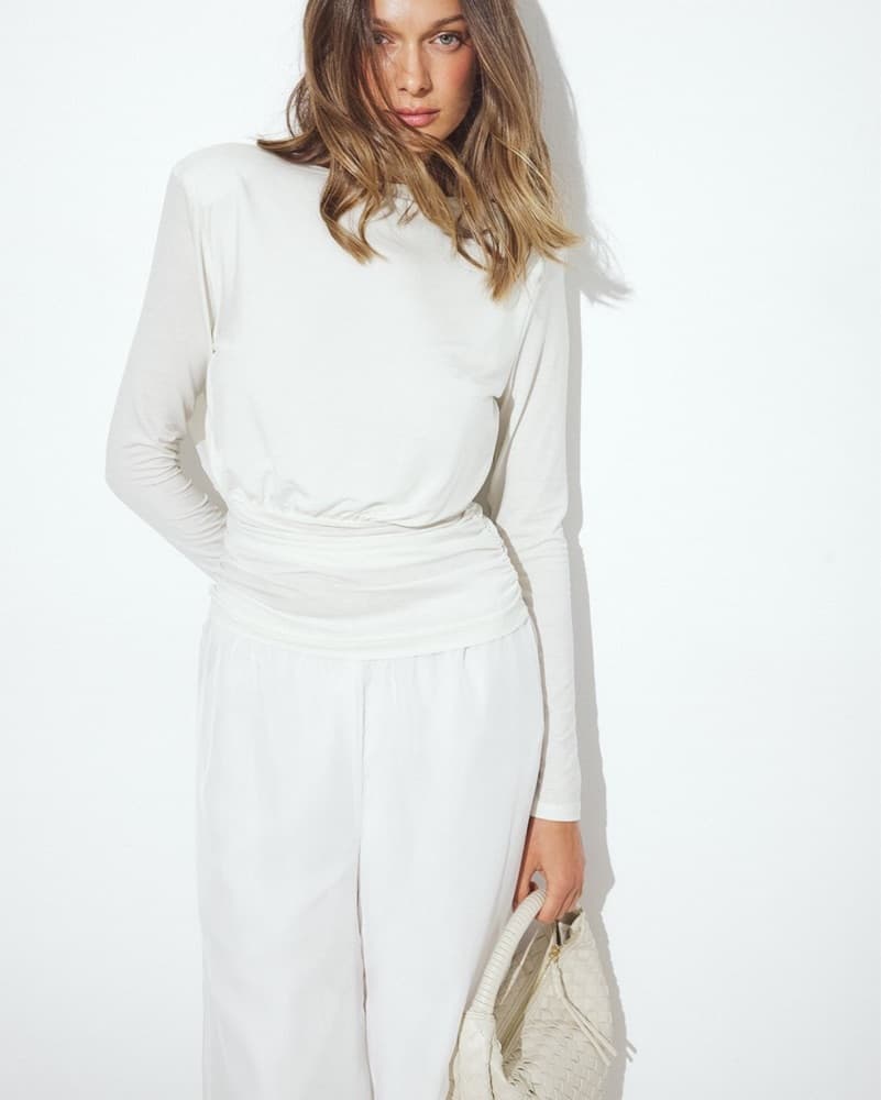 NA-KD Low Deeo Back Backless Cape Top - Image 2
