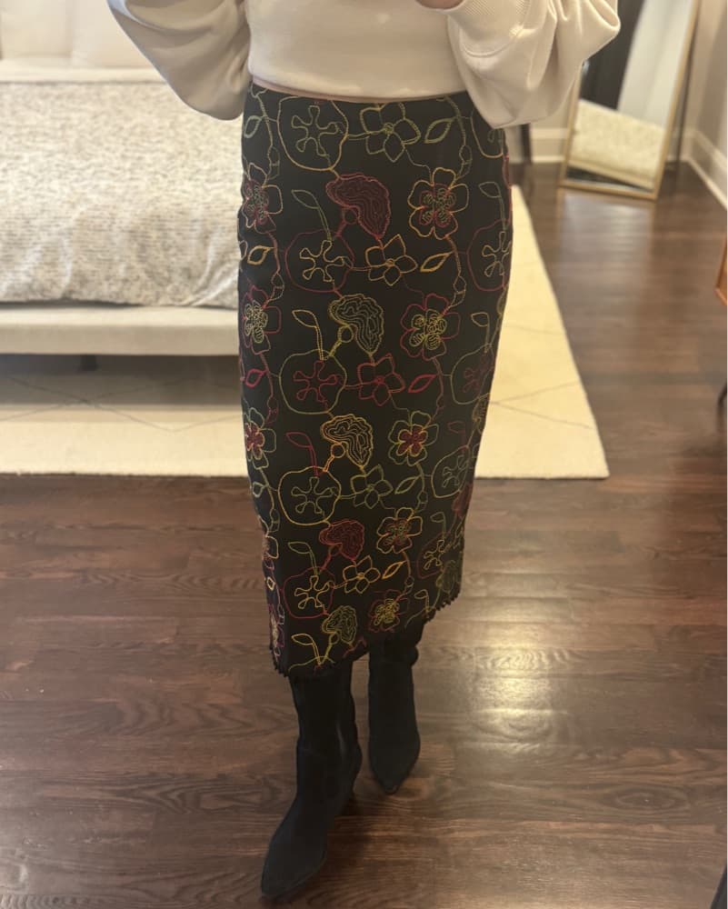 Vintage Floral Embroidered Midi Skirt - Image 3