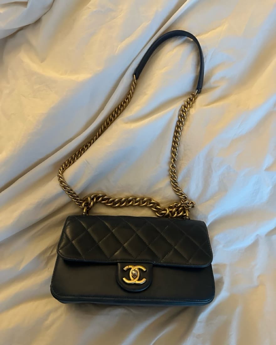 CHANEL Top Handle Navy Crossbody - Image 3