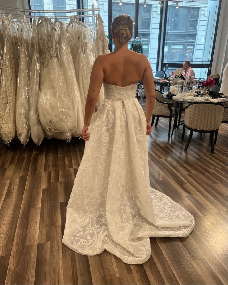 White Gown - Wedding dress  - Image 2