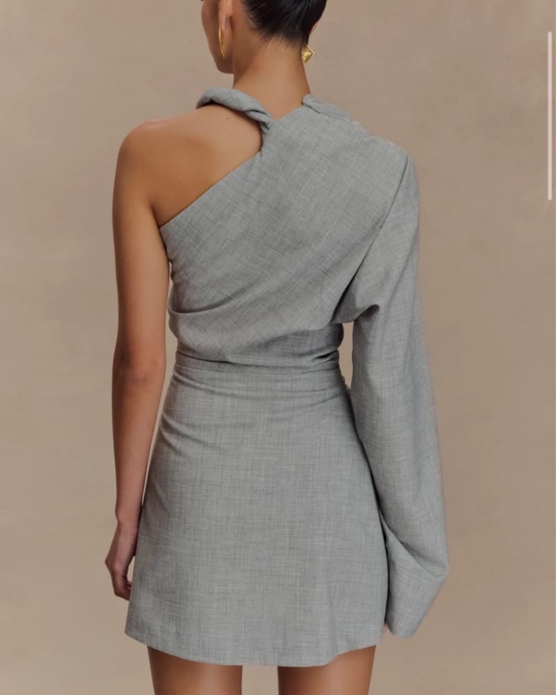 Chic One-Shoulder Gray Minidress - Image 5