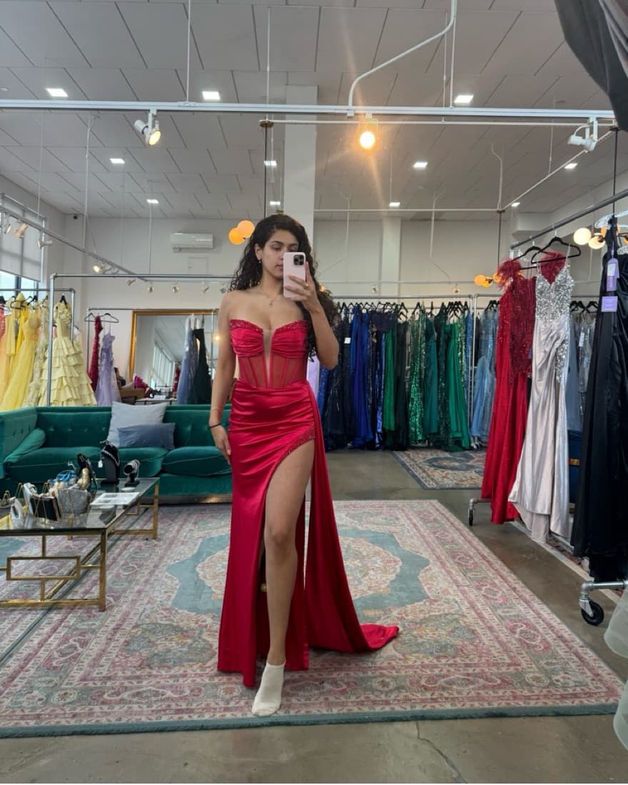 Red Gown Divine Prom Slit & Tail Size 8 - Image 4
