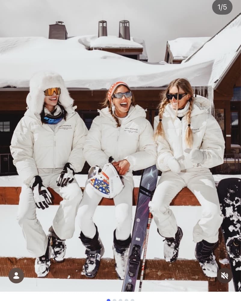White Space Ski Set - Image 6