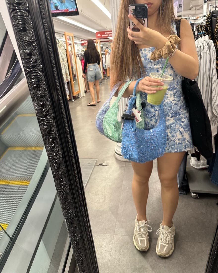 Beautiful Trendy Beaded Bag!! -viral - Image 2