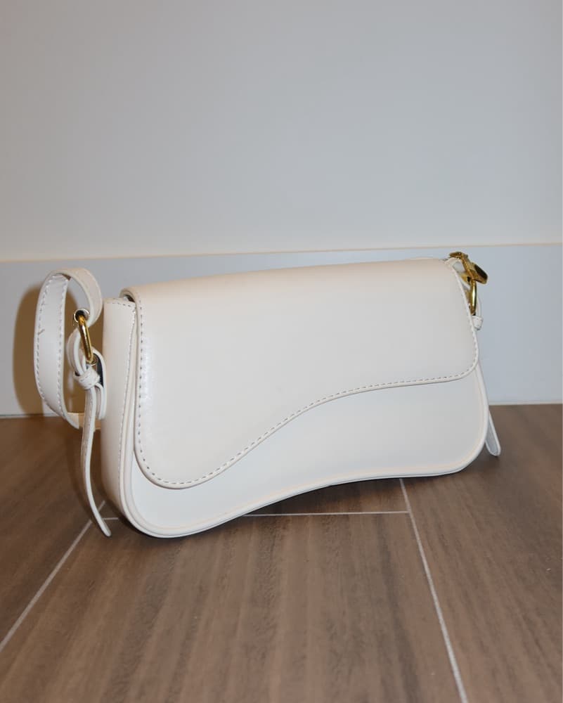 Chic Leather Shoulder Purse - Image 1