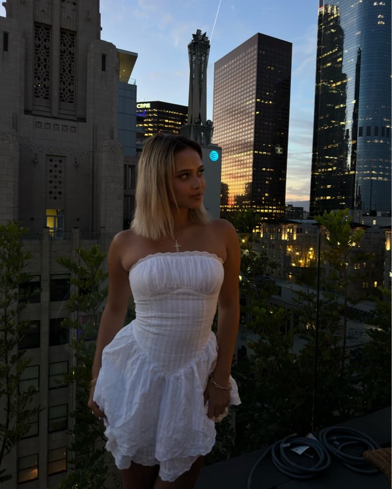 Chic White Dress - Image 2