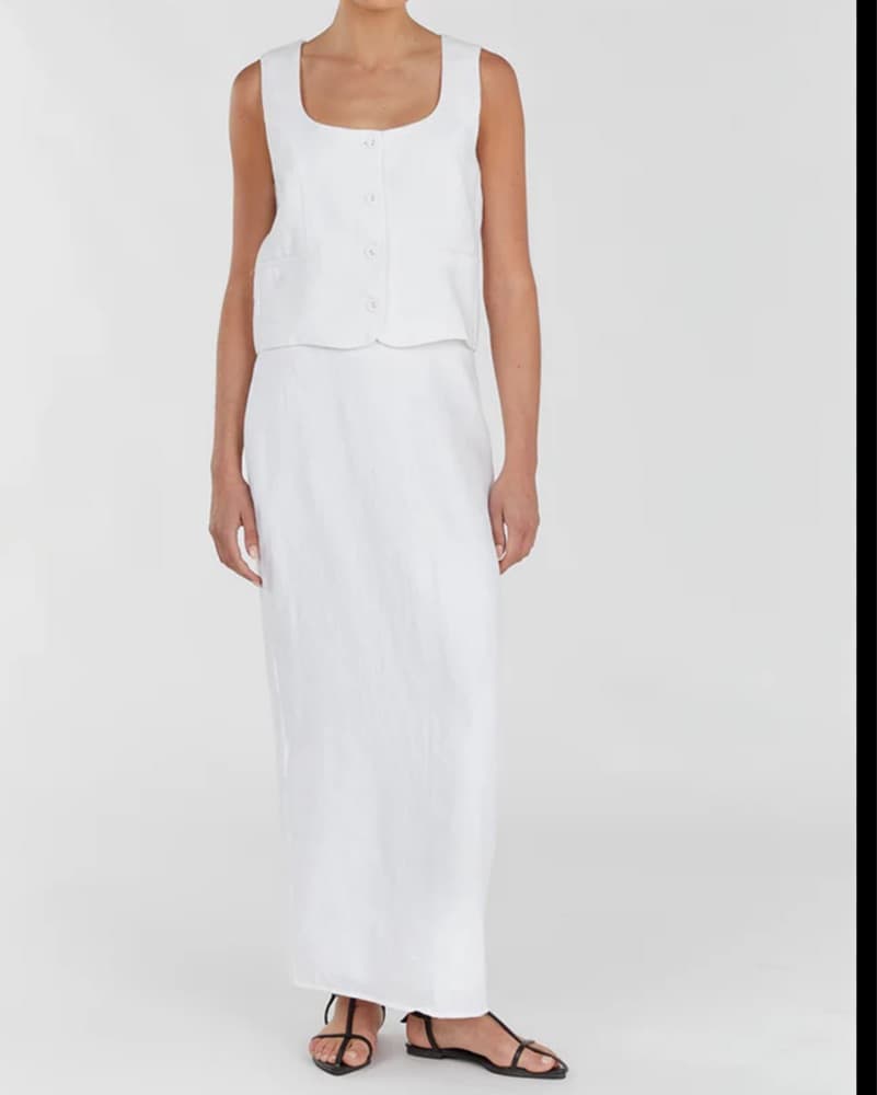 DISSH WHITE LINEN SET  - Image 1