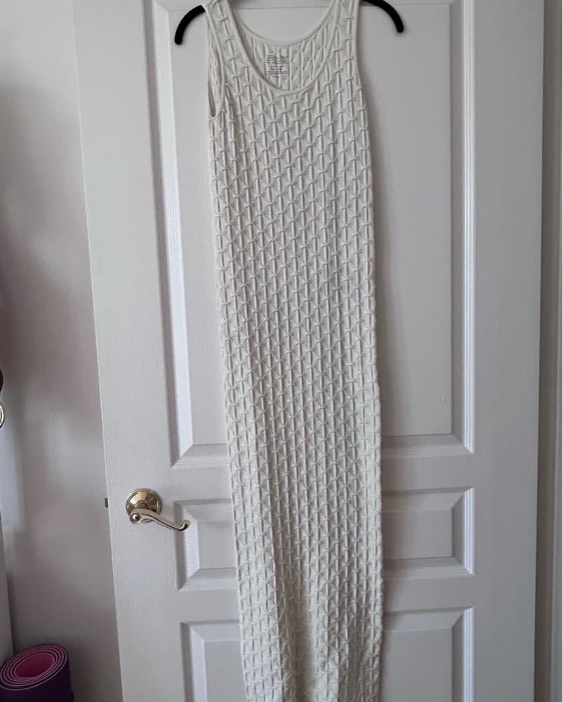 Elegant Sleeveless Maxi Dress - Image 1