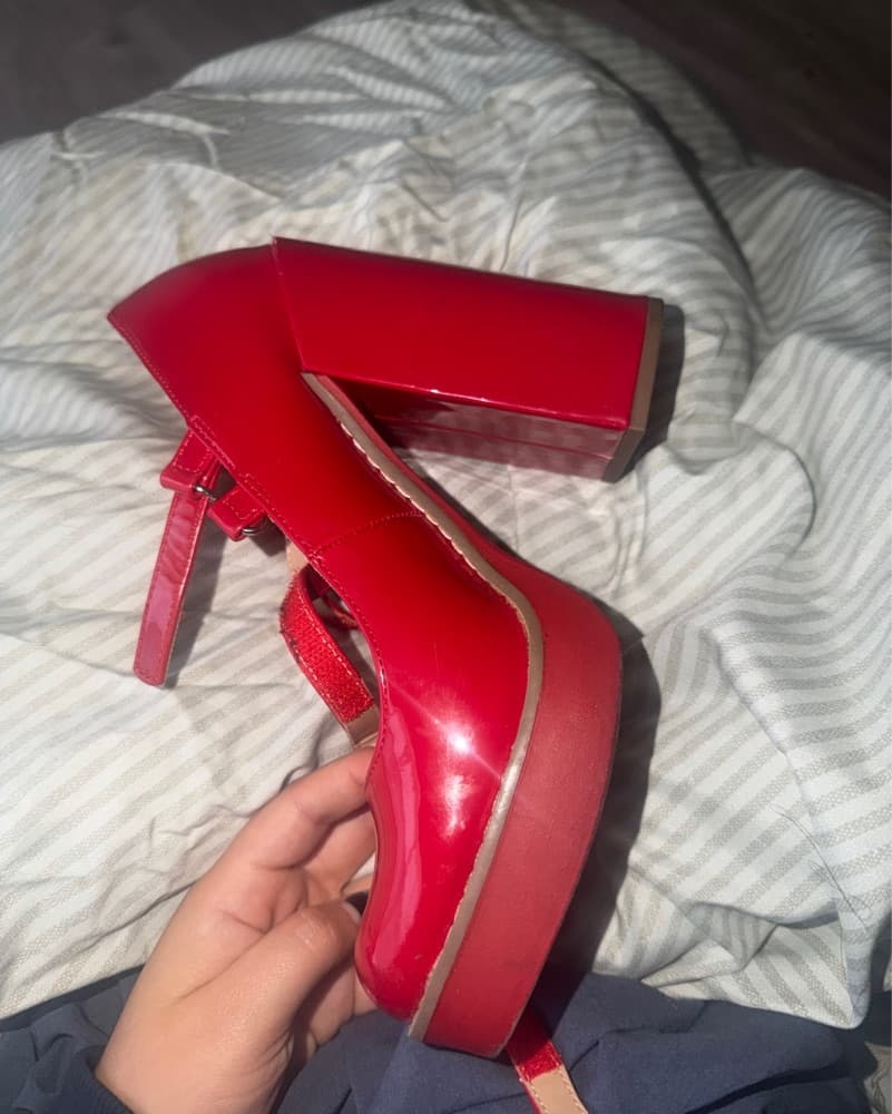 Chucky Red Steve Madden Heels  - Image 5