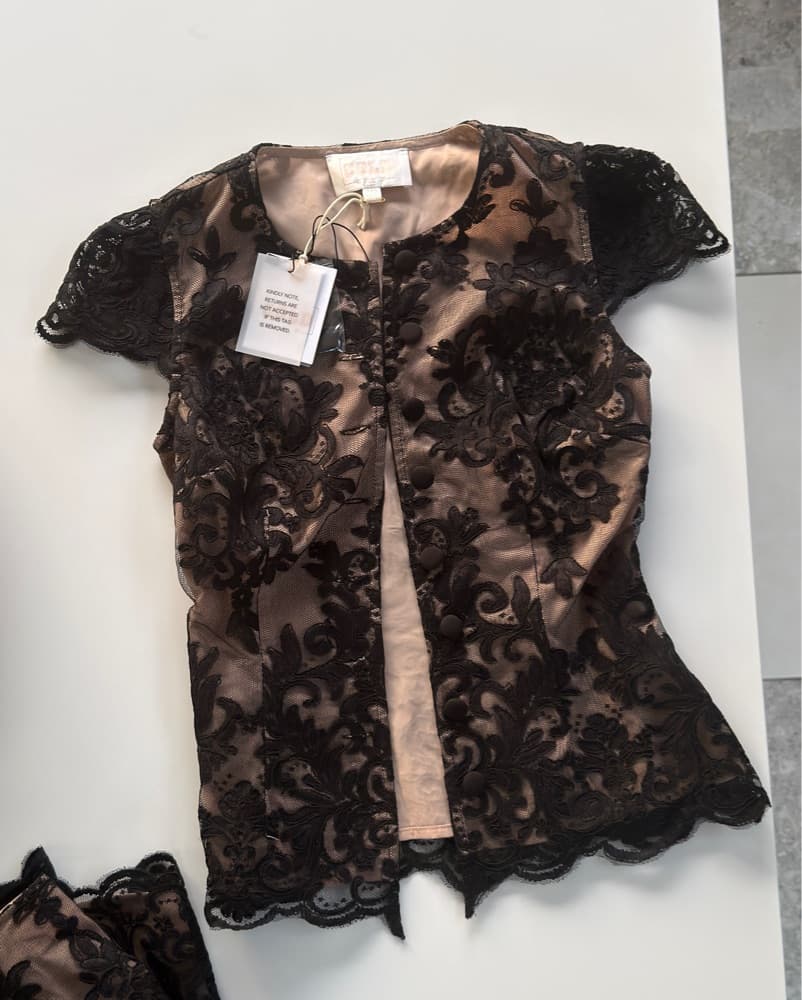 Revolve Black & Nude Lined Set - Image 4