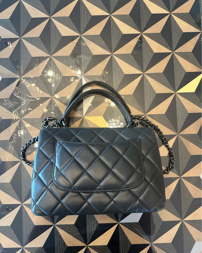 Quilted Leather Chanel Top Handle Bag - Image 3