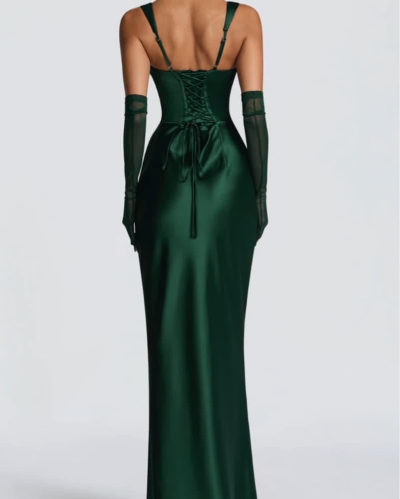 Elegant Emerald Green Gown - Image 2