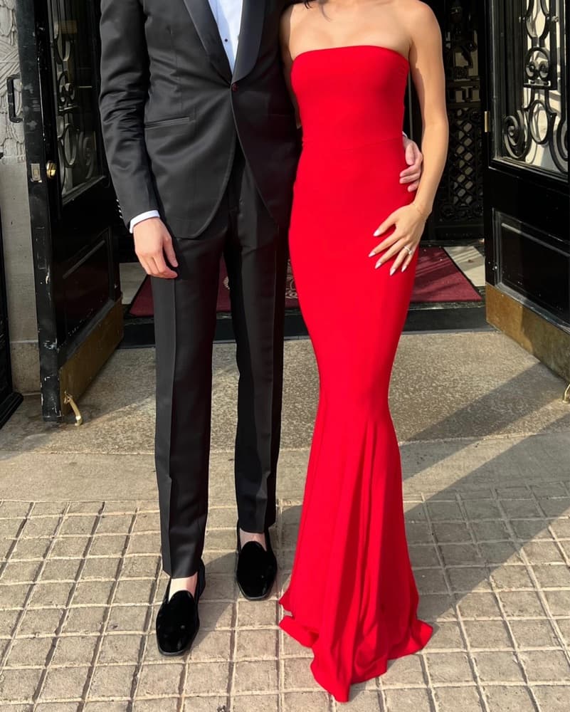 Norma Kamali Red Fishtail Gown - Image 4