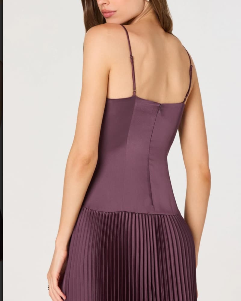 ASTR Pleated Drop Waist Maxi Dress - Image 4