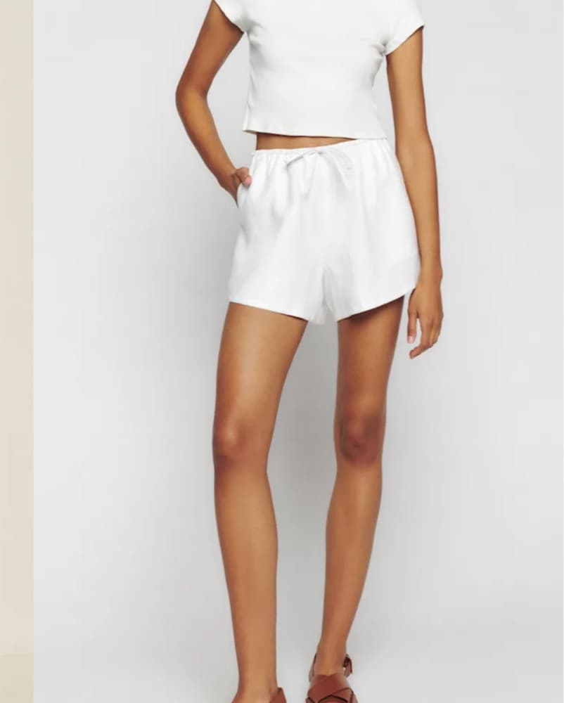 Elegant White Shorts Set - Image 2