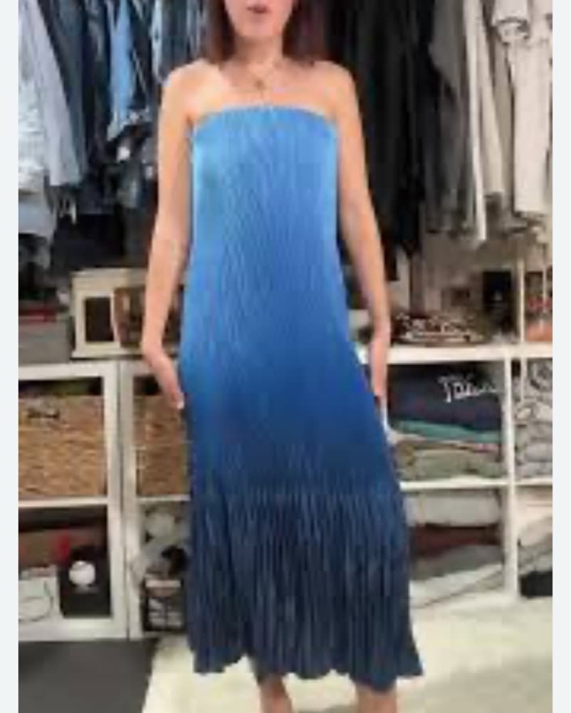 Elegant Blue Pleated Dress - Image 2