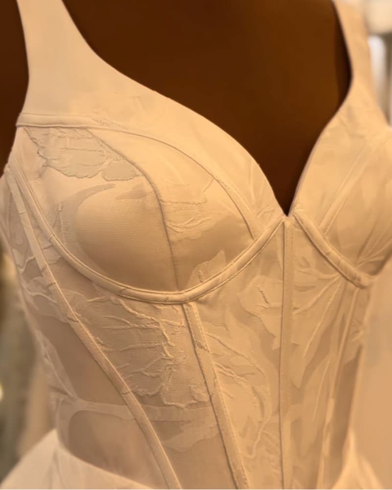 A-line Floral Brocade Wedding dress - Image 2