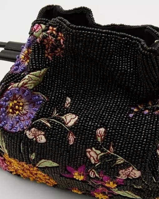 Exquisite Floral Embellished Handbag - Image 2