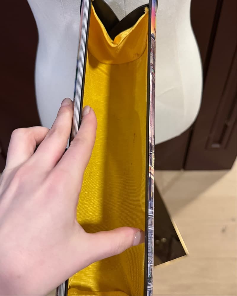 NYC hardshell clutch  - Image 4