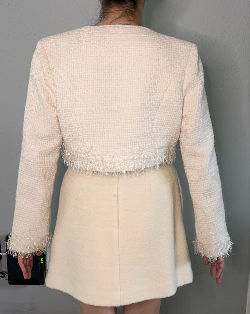 Amora Feather Cropped Blazer - Image 3