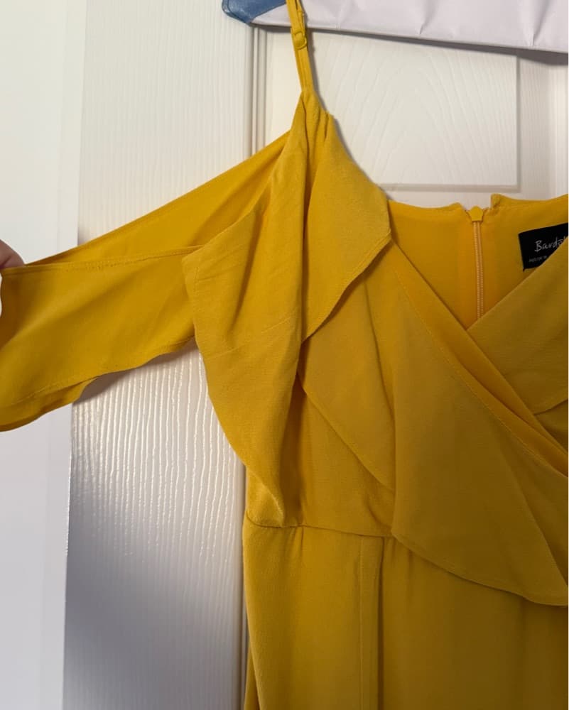 Bardot Yellow Cold Shoulder Maxi Dress - Image 4