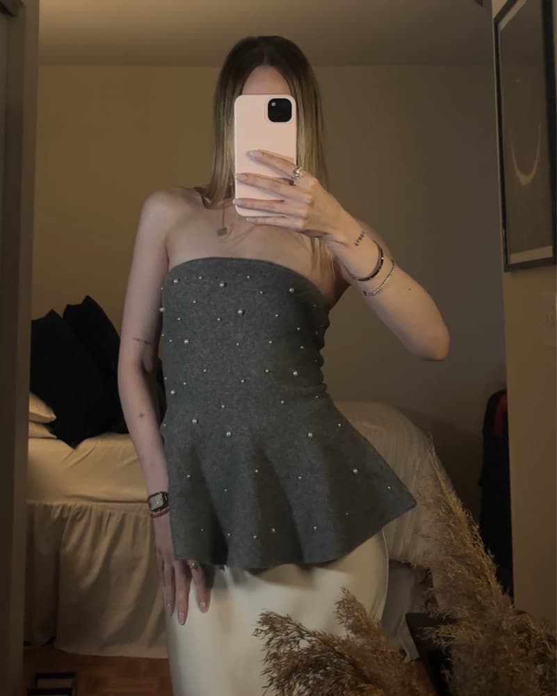 Knit gray peplum tube top with pearls - Image 2